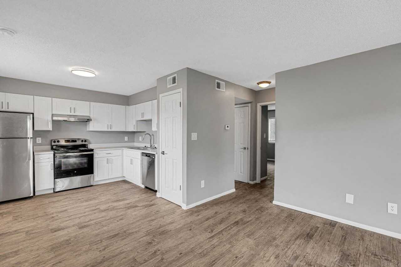 The Laurel - Photo 2 of 12