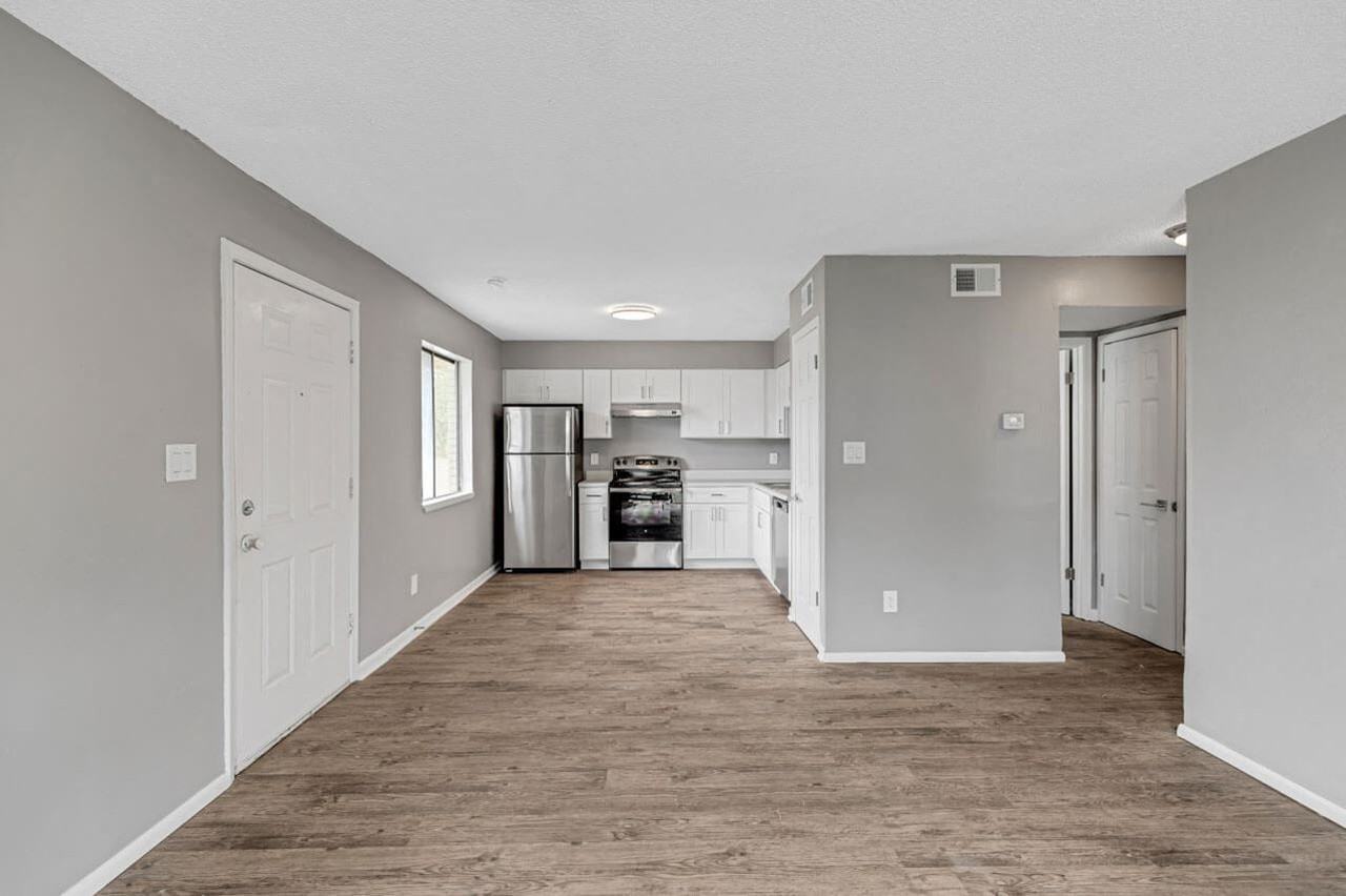 The Laurel - Photo 3 of 12