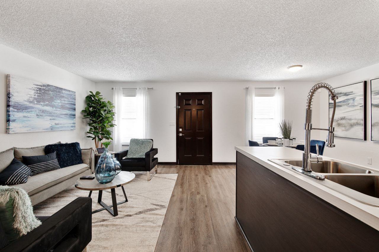 The Lorient - Photo 4 of 18