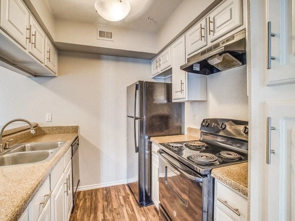 The Declan - Photo 3 of 16