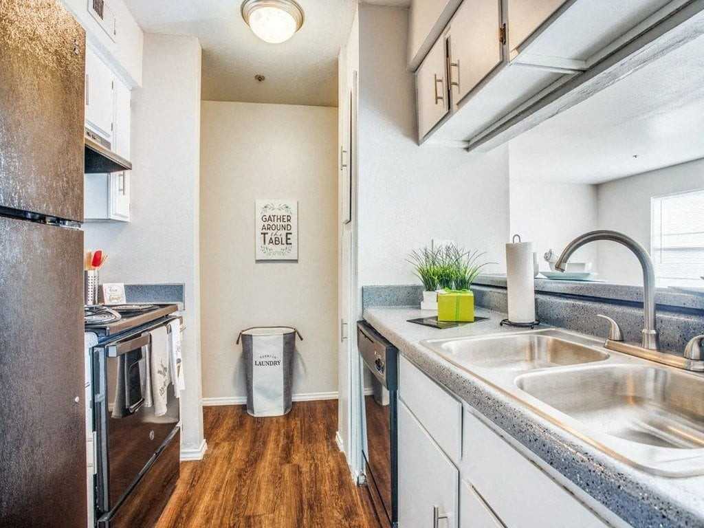 The Declan - Photo 2 of 16