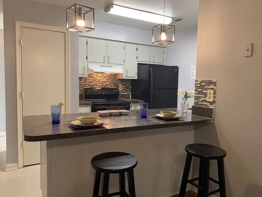 1284 West 41st Street - Photo 2 of 10