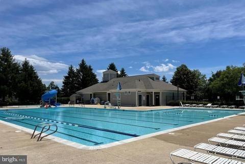 5115 Higgins Dr - Photo 3 of 25