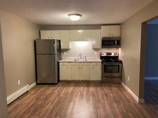 1375 Bodwell Rd ##28 - Photo 2 of 5