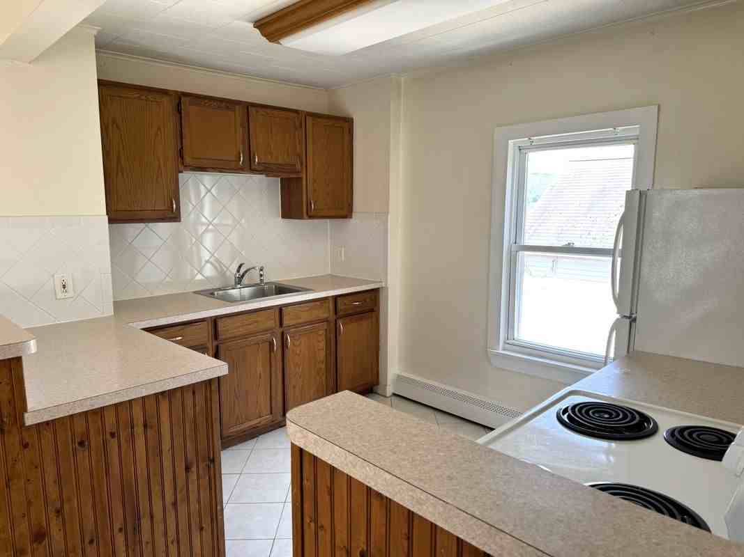 49 Schneider Ave ##2a - Photo 2 of 20