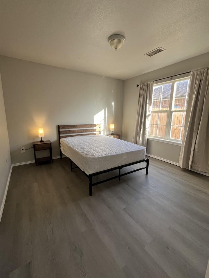 N Main St - Photo 7 of 8