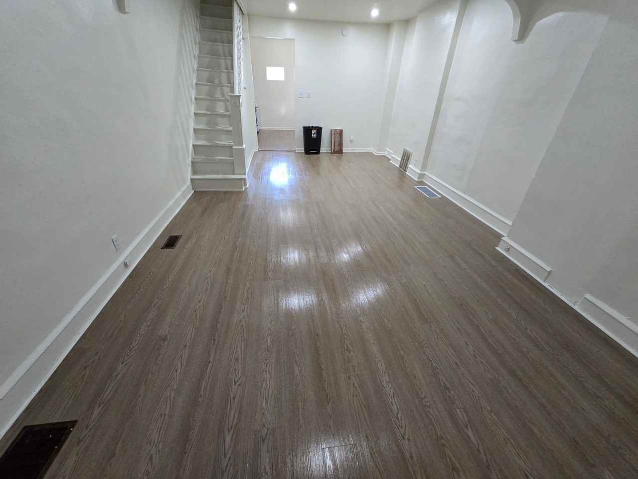 47 N Hobart St - Photo 3 of 11