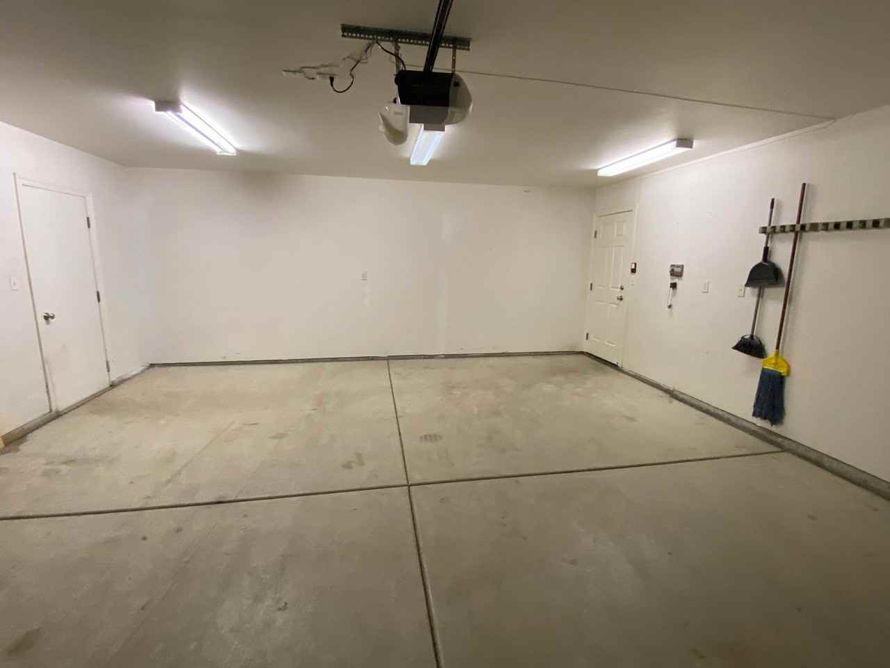 342 N D St - Photo 3 of 34