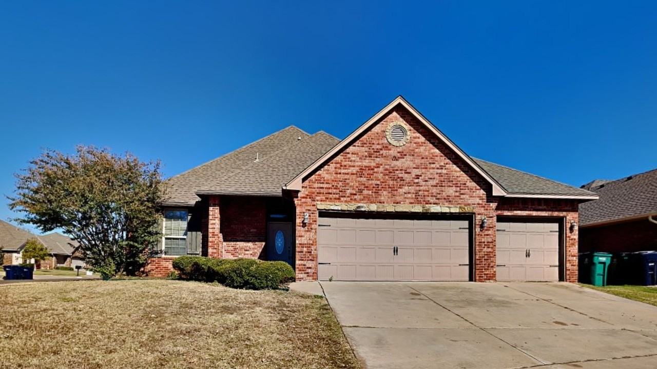 2425 Nw 153rd St - Photo 2 of 23