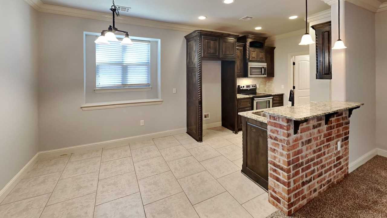 2425 Nw 153rd St - Photo 7 of 23