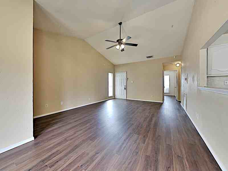 2900 Galemeadow Dr - Photo 2 of 17