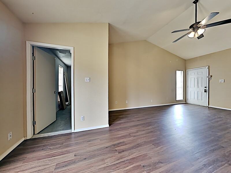 2900 Galemeadow Dr - Photo 6 of 17