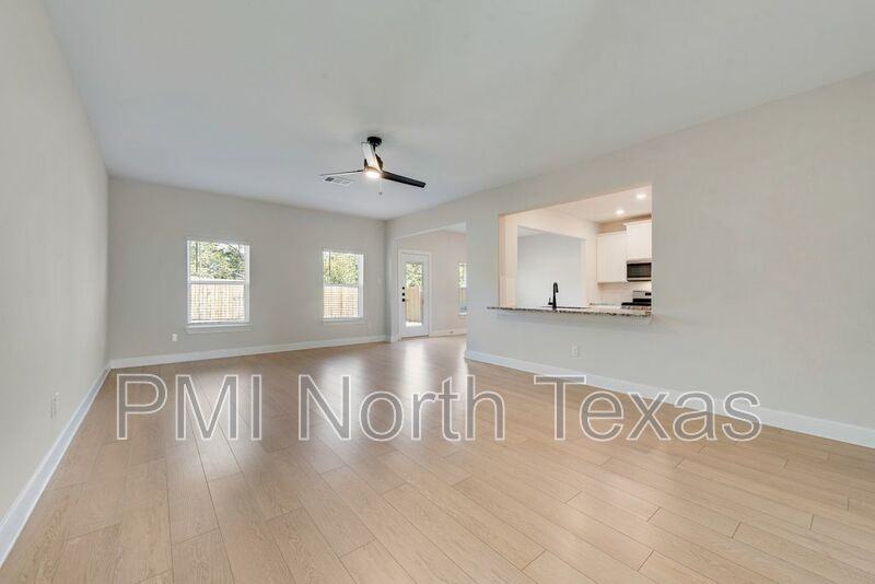 1421 Butler Ave - Photo 7 of 25