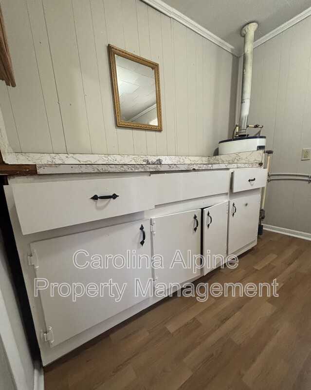104 Black Ave - Photo 2 of 9