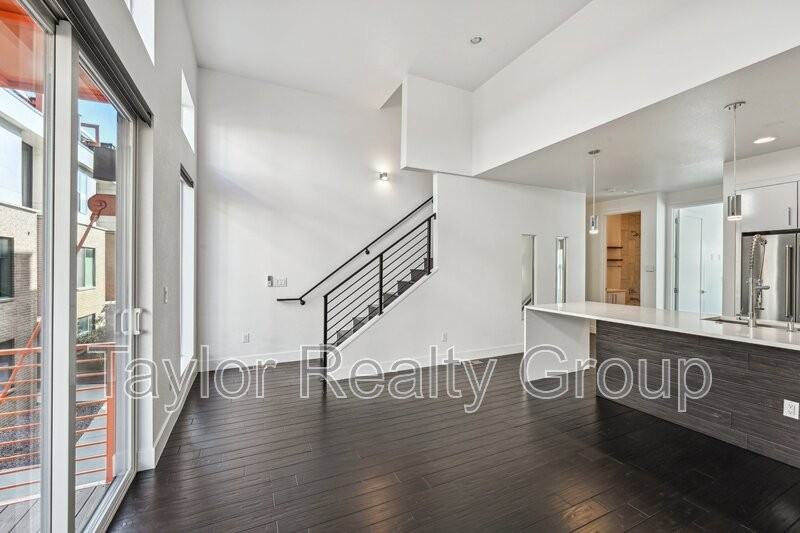 3032 Wilson Ct #3 - Photo 5 of 29