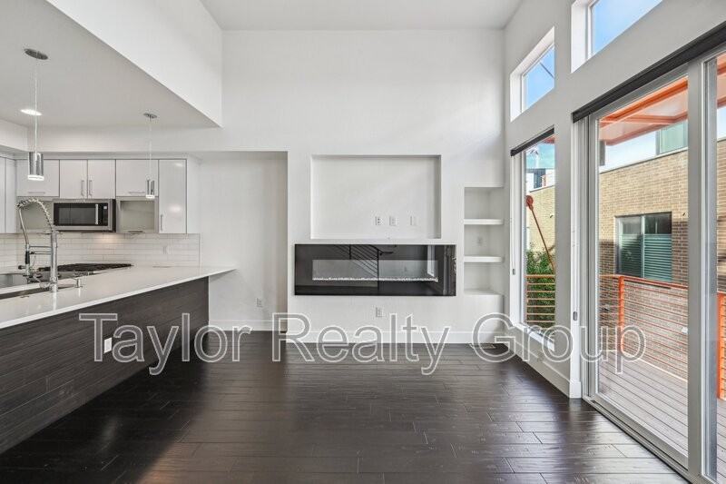 3032 Wilson Ct #3 - Photo 6 of 29