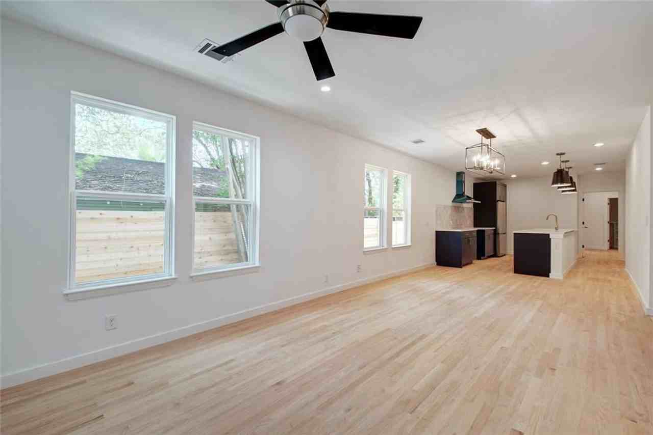 3213 Harris Park Ave #3 - Photo 4 of 40