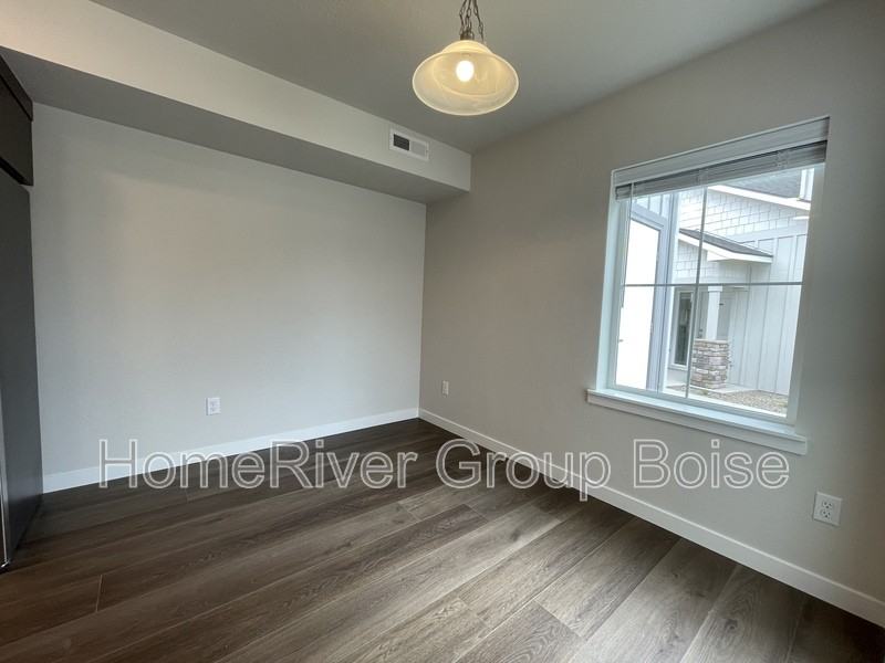 885 E Travel Ln #103 - Photo 6 of 23