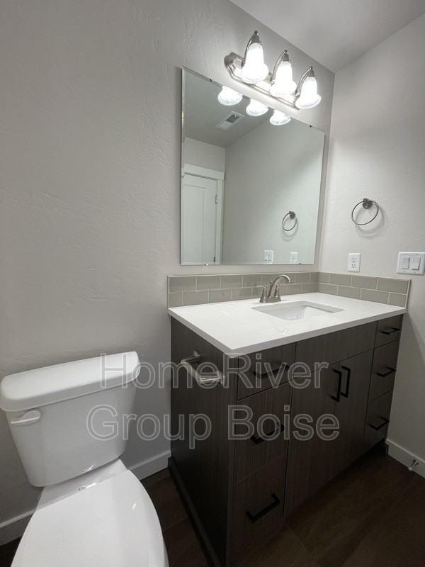 885 E Travel Ln #103 - Photo 7 of 23