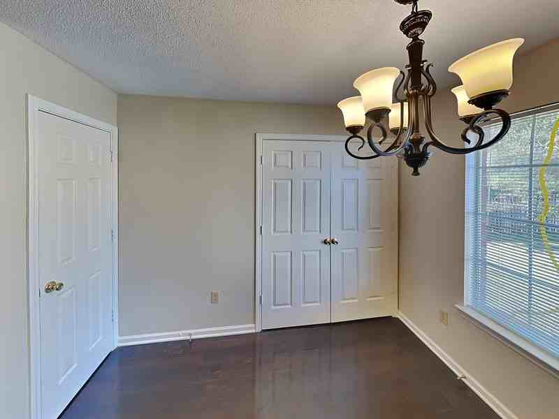 1103 Cambrain Dr - Photo 6 of 20