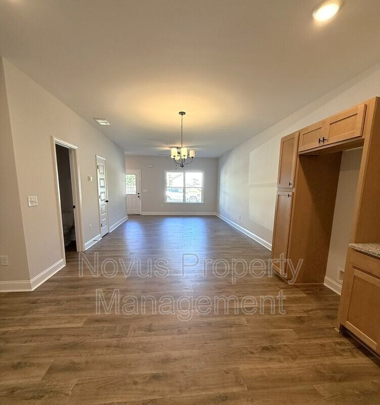 108 Crest Pointe - Photo 5 of 24