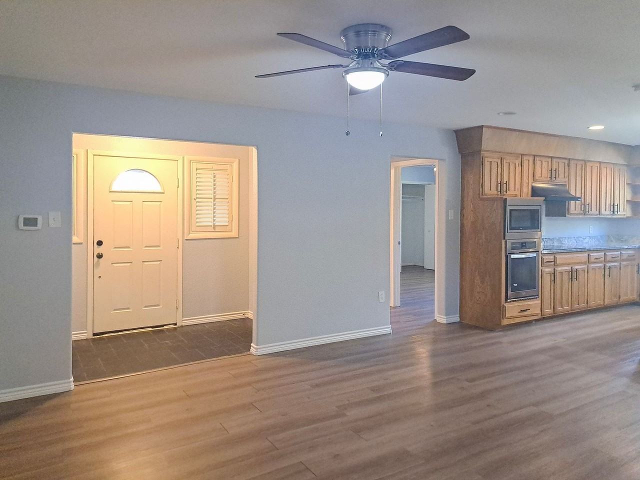 54161 Bryant St - Photo 2 of 22