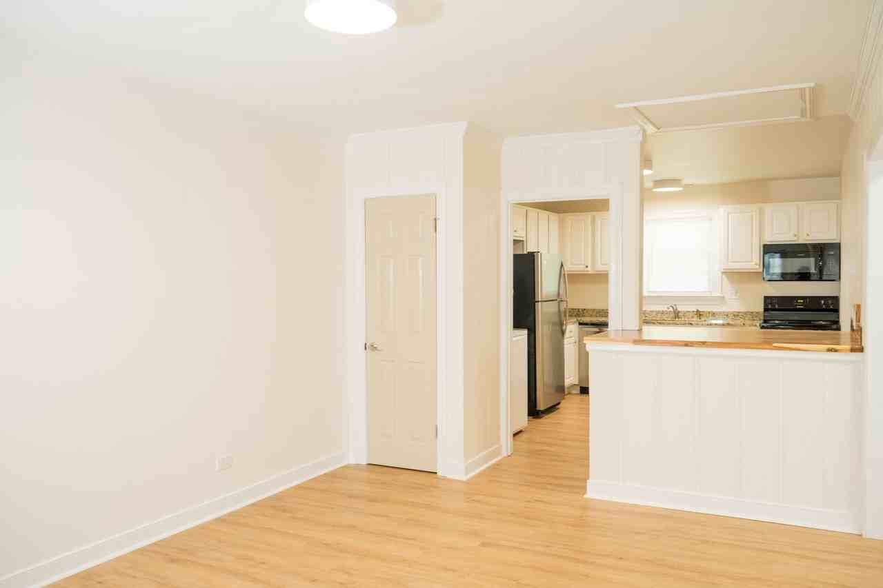 107 Cresap Rd - Photo 6 of 30