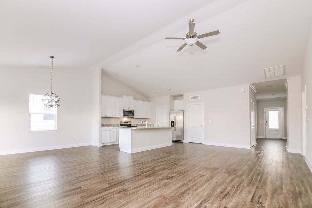 270 Legacy Dr - Photo 3 of 16