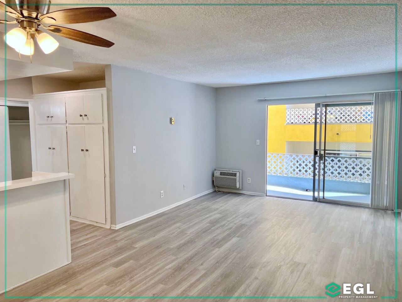 7235 Hollywood Blvd - Photo 2 of 8