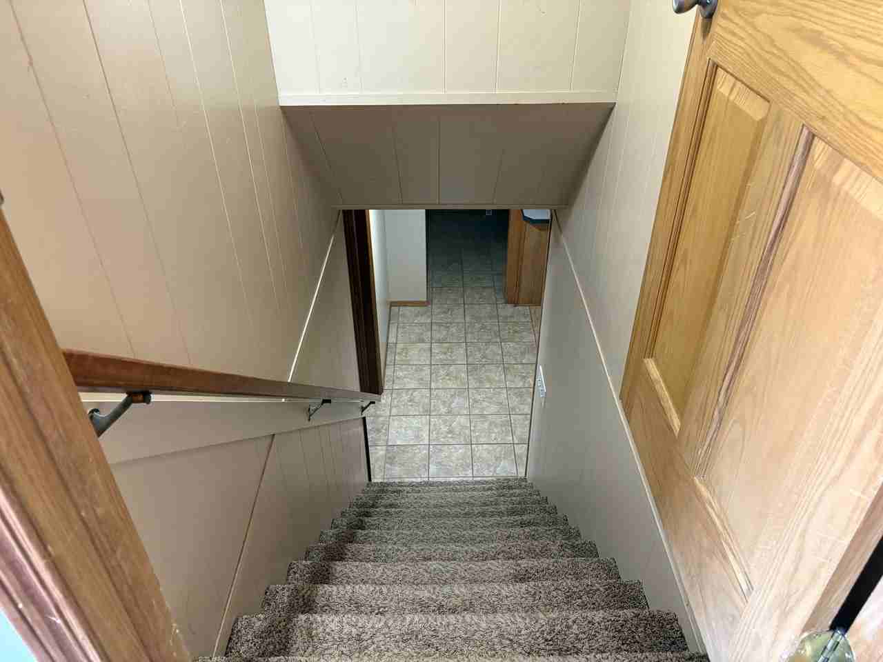 245 S Tracy St - Photo 3 of 19