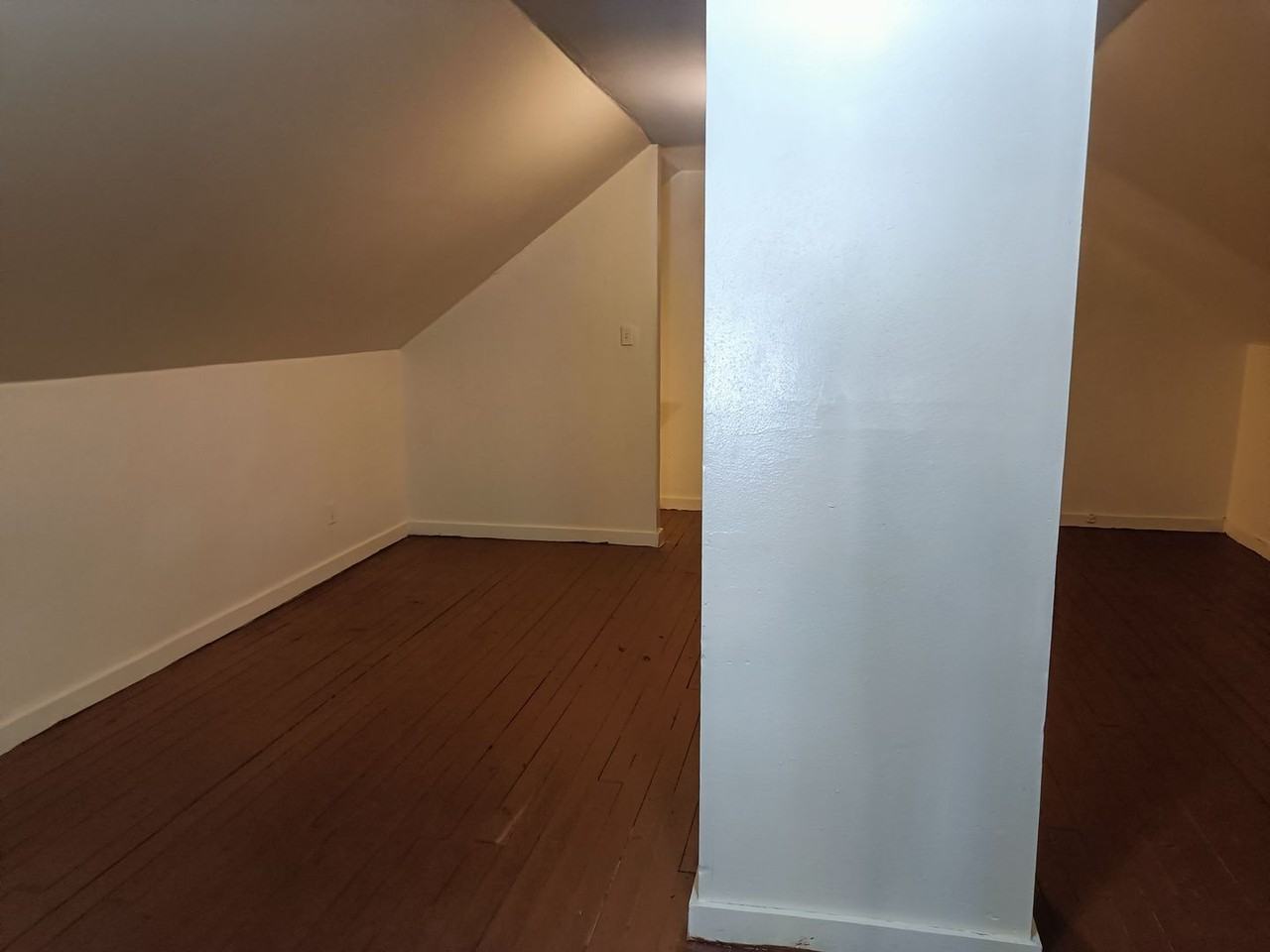 1975 W Melvina St - Photo 2 of 12