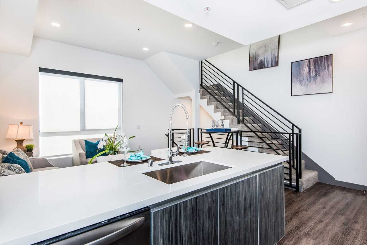 Come home to these New Modern Townhouse! - Photo 2 of 29