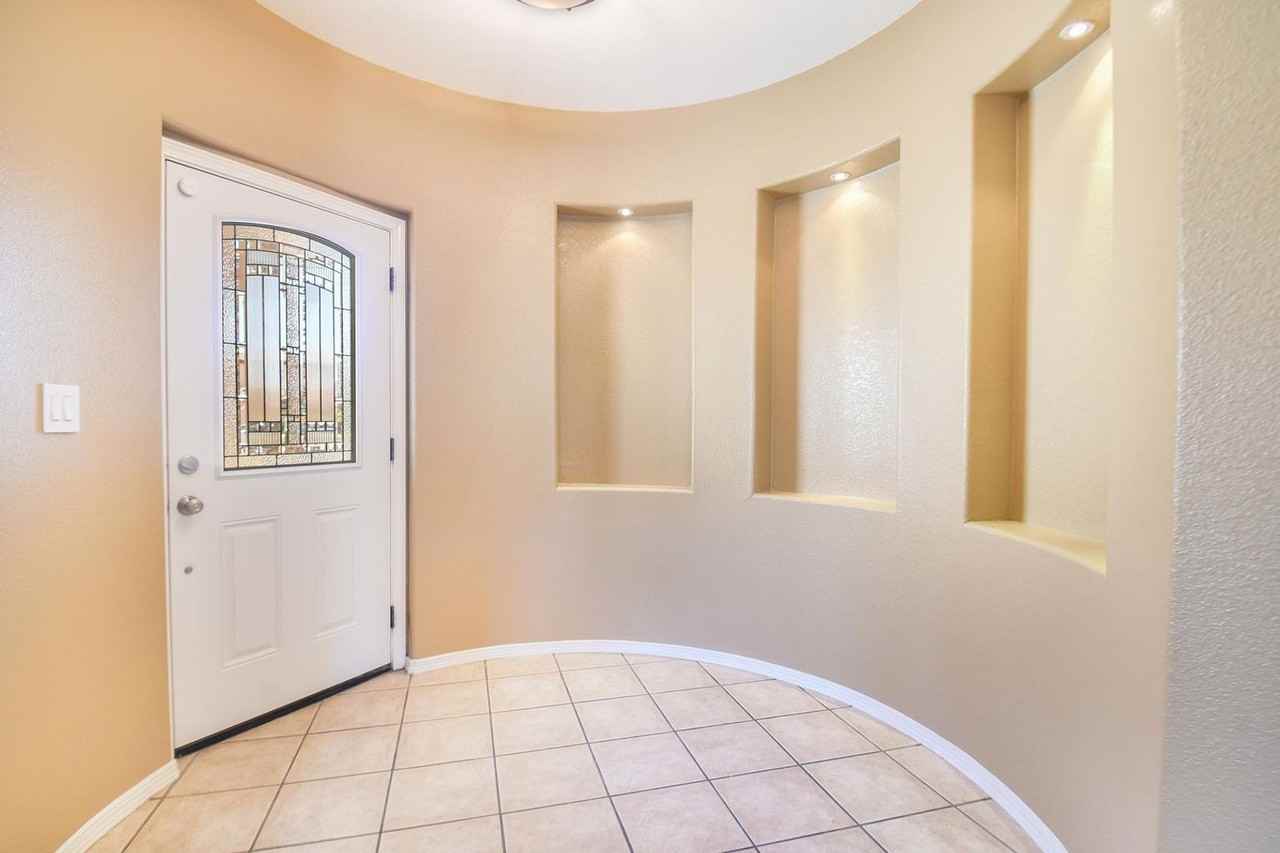 6418 Franklin Summit Dr - Photo 2 of 32