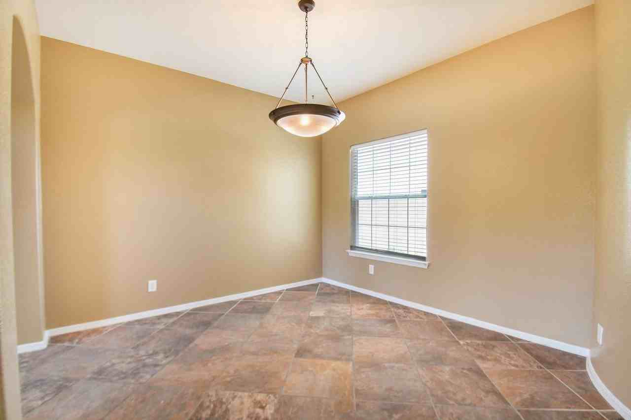6418 Franklin Summit Dr - Photo 3 of 32