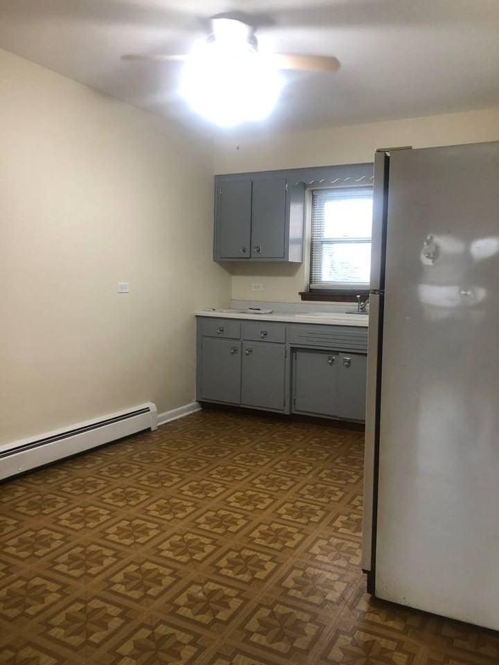 8101 Grand Ave - Photo 2 of 9