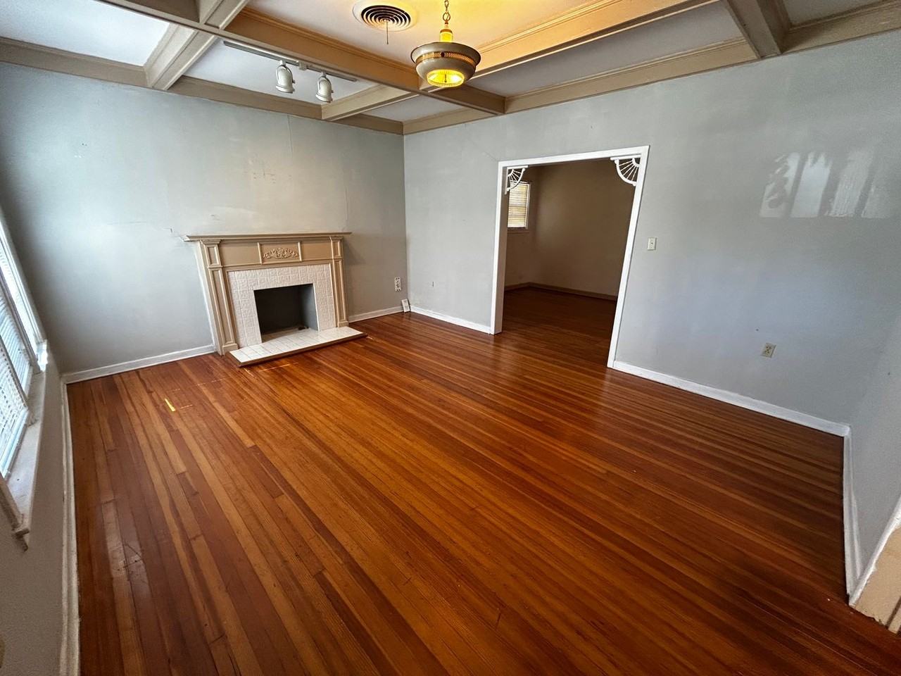 826 En 15th St - Photo 4 of 21