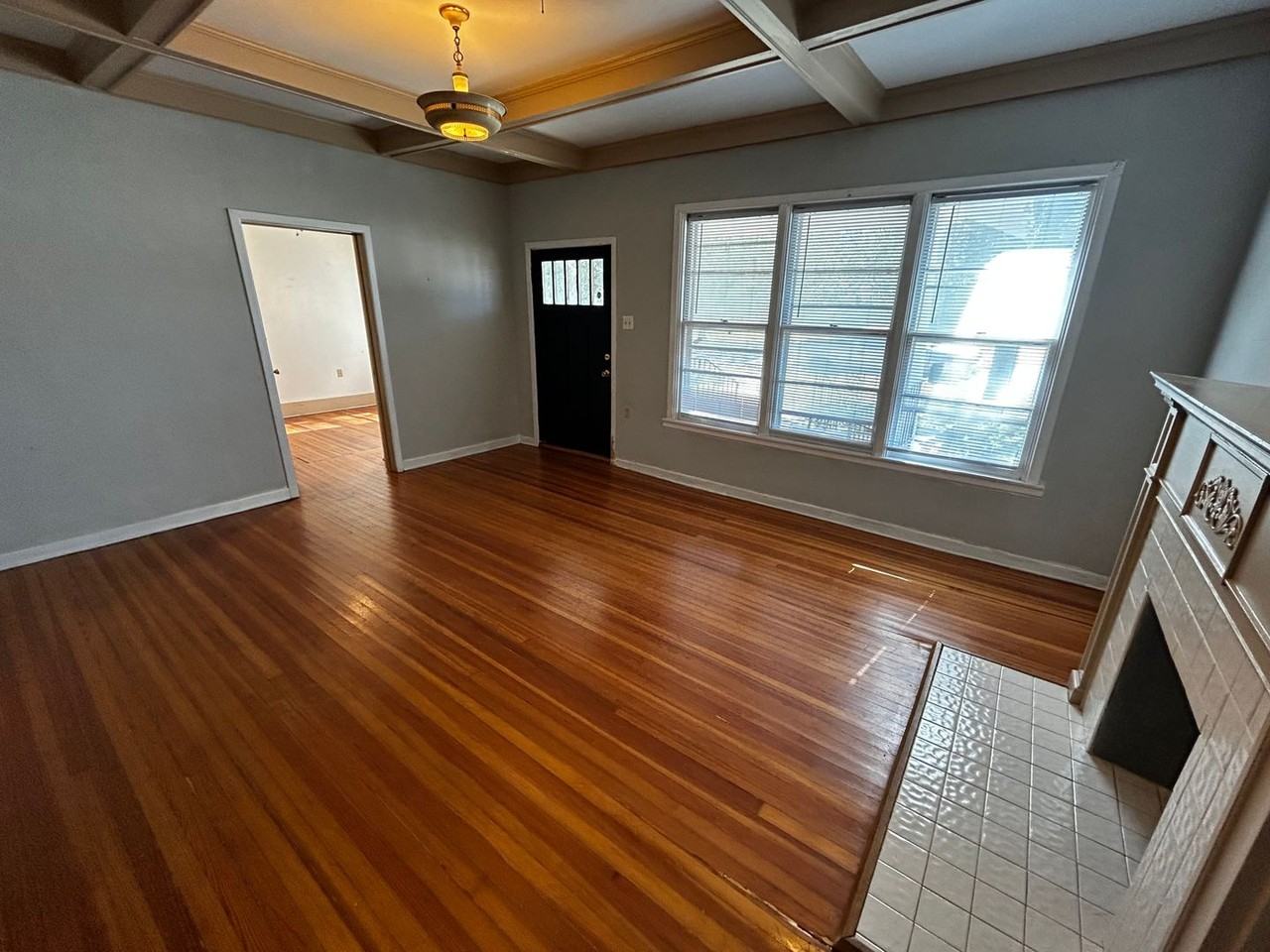 826 En 15th St - Photo 5 of 21