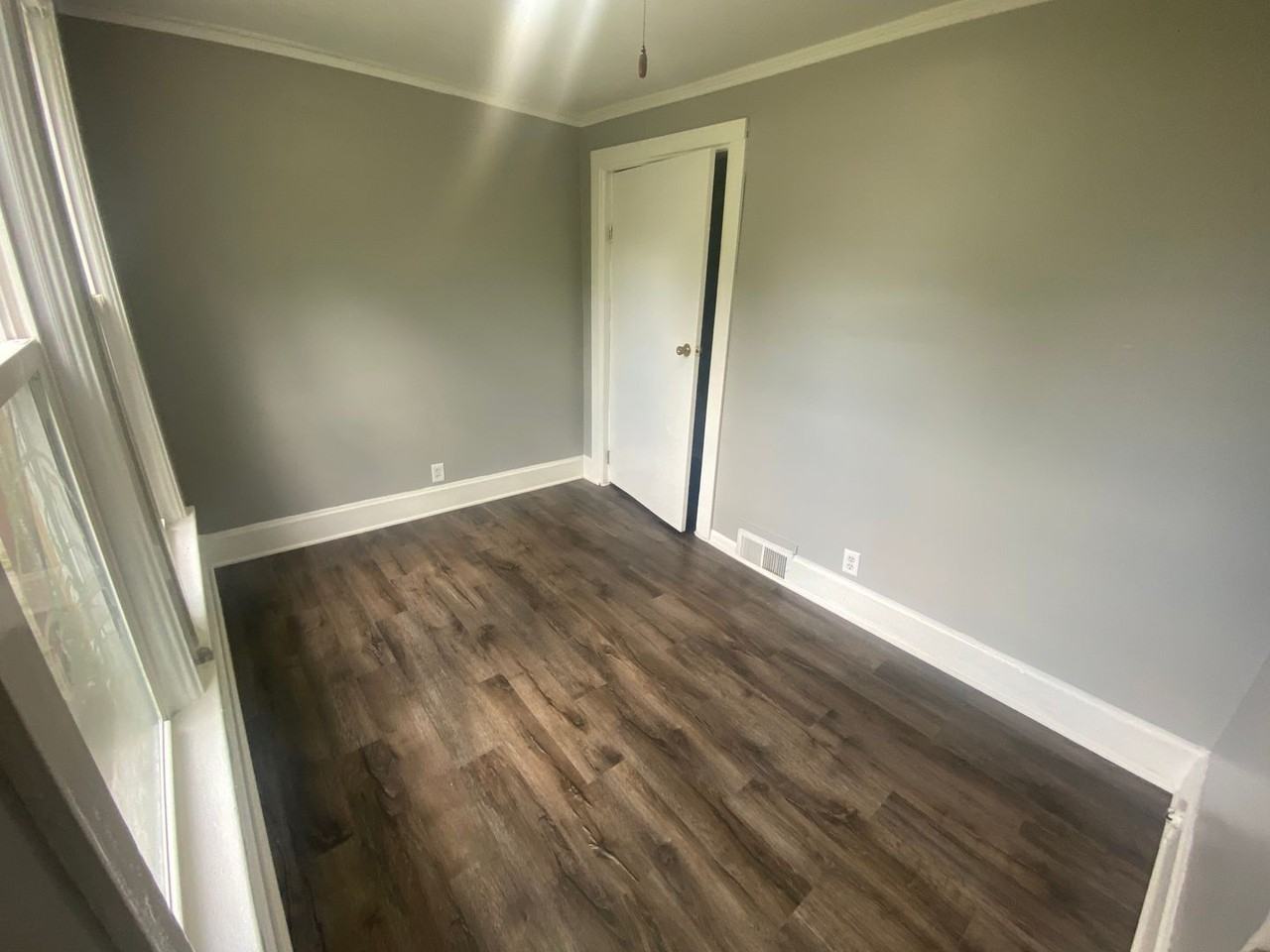 636 Edmund Ave - Photo 3 of 6