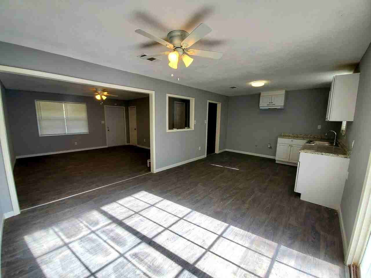 420 Rosewood St - Photo 2 of 12