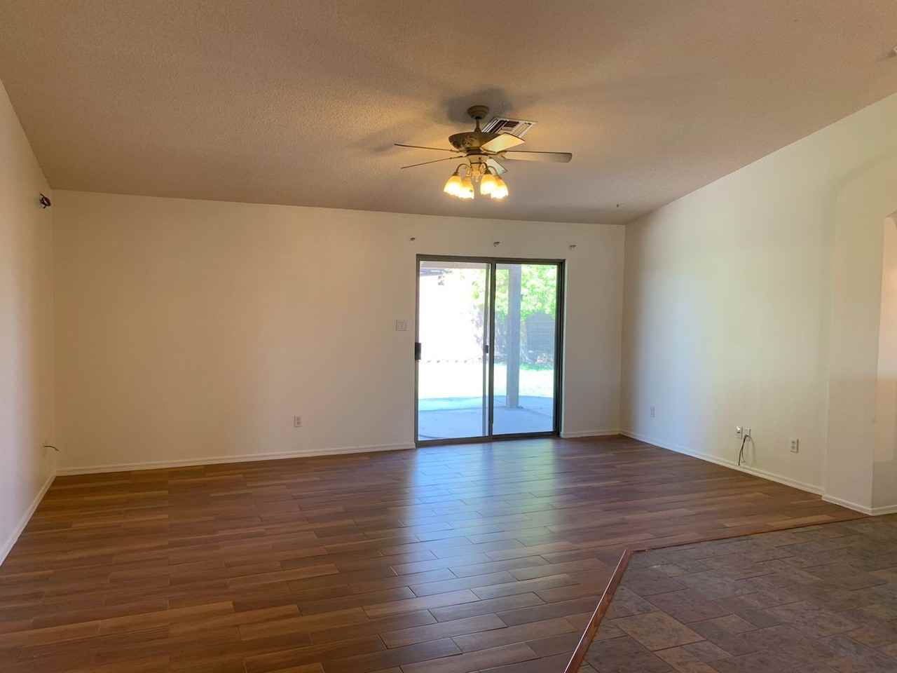 1904 S 39th Dr - Photo 3 of 23