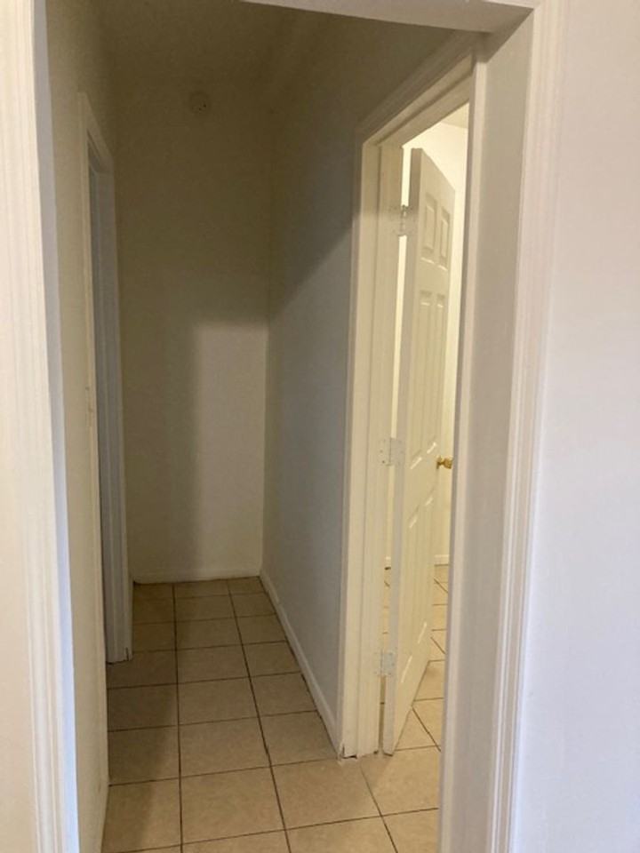 516 Austin St - Photo 4 of 7