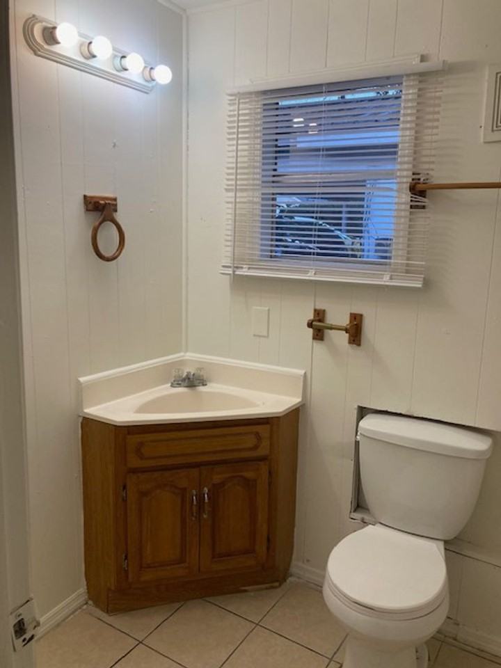 516 Austin St - Photo 6 of 7