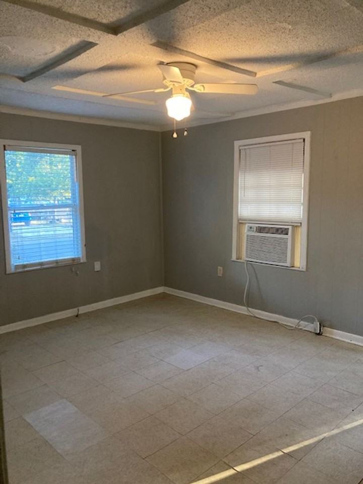 2227 17th Ave - Photo 2 of 11