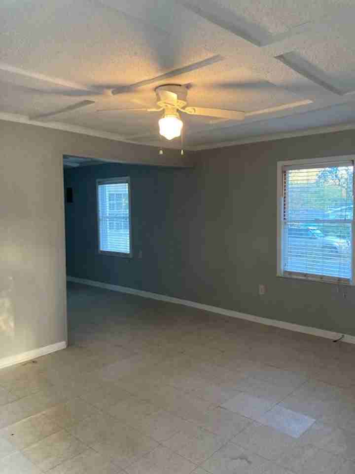 2227 17th Ave - Photo 3 of 11