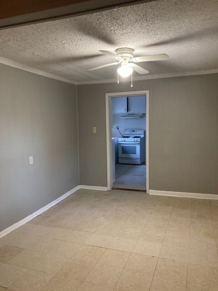 2227 17th Ave - Photo 4 of 11