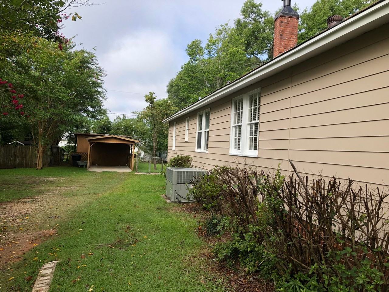 216 29th St - Photo 2 of 13