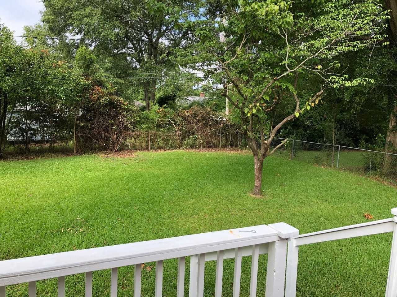 216 29th St - Photo 4 of 13