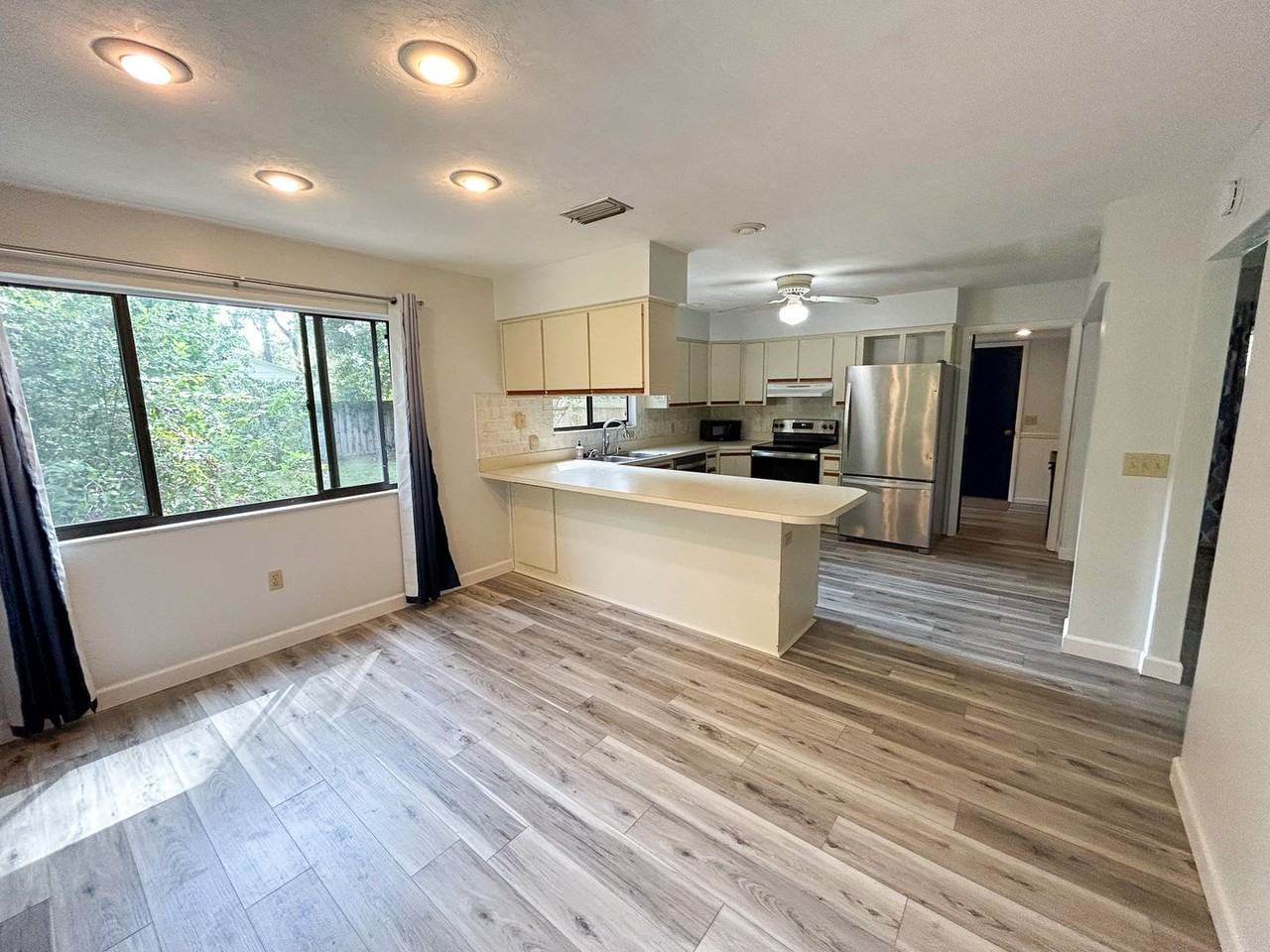 1824 Sw 35th Ave - Photo 6 of 41