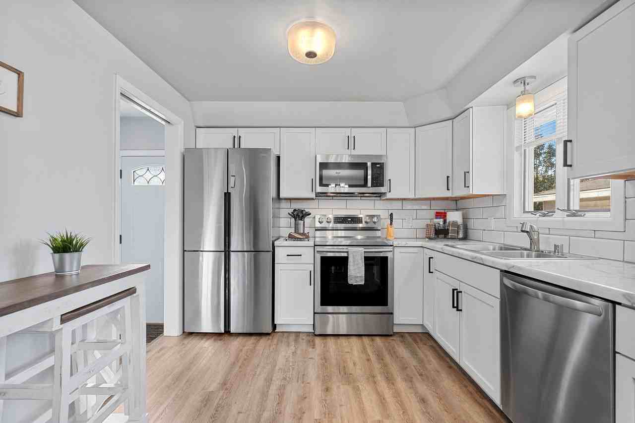 2627 S Jackson St - Photo 5 of 33
