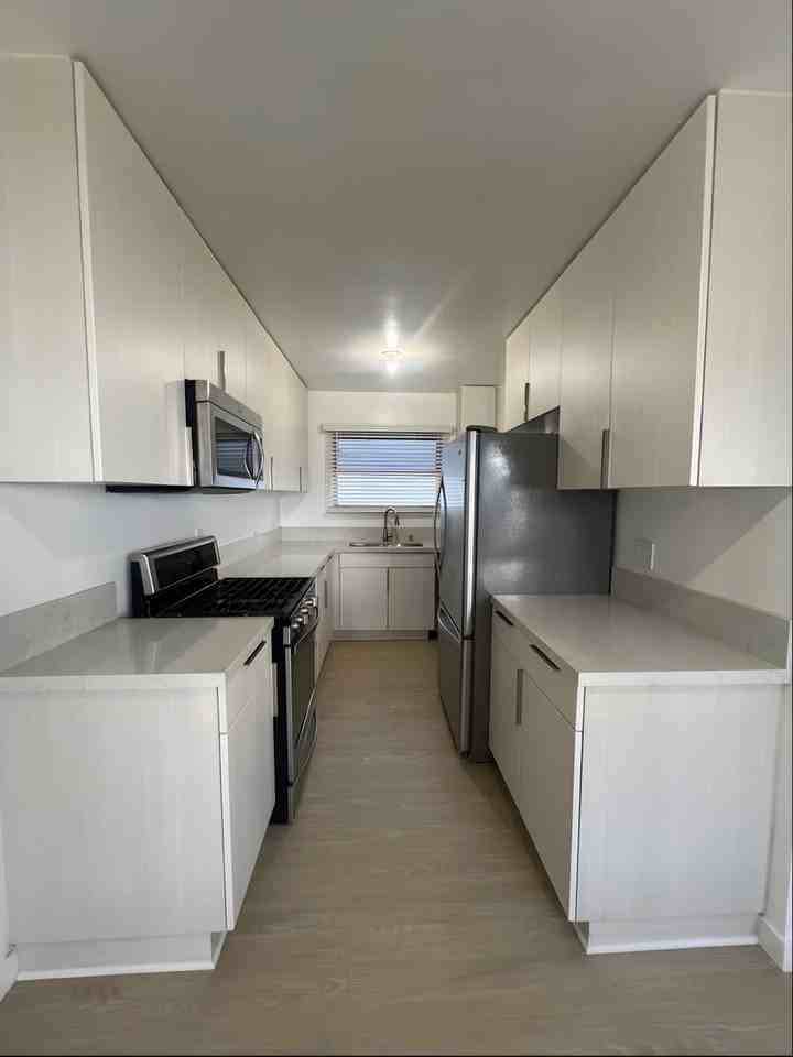5760 Morley Street - Photo 5 of 18